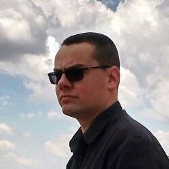 Fotógrafo da Ato Press, jornalista do
Diário dos Trilhos e colaborador do transporte publico.
Paulistano e Guarulhense.