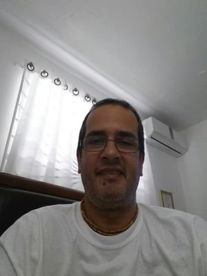 manuelsuri3's profile picture. Business & Finance