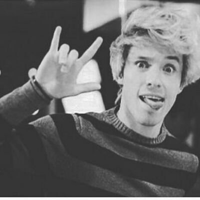 unalocacoder1's profile picture. CODER💜👌
ross💜
buena vibra🍃
jalonso_villanela✌😜