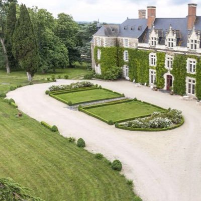 rpgchateau's profile picture. Inscription : ON / Jeu : ON / crée le 8.11.16 / Personnages pris dans les abonnements