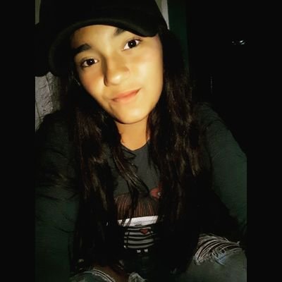 Nací para vivir No Para Peinarme😂♥
Voleibol 07💪
W'V💕