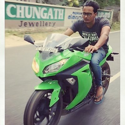 Bike Lover :) ✌️ Proud indian, keralite ❤️