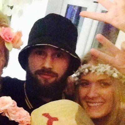 andre1989's profile picture. 