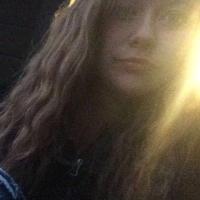 irissss457's profile picture. don't worry be happy 🤘🏻❤️