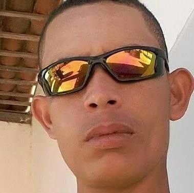 Roberto63771115's profile picture. 