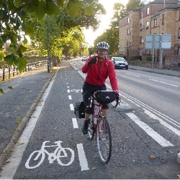 Trying, apparently against the odds, to make our cities more pleasant and less congested. Former Chair @BristolCycling & mini Holland Officer @KingstonCycling