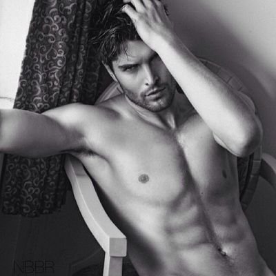 Nicolas_rp3's profile picture. Karim mon cœur, il me rend dingue💗, Taylor et Sarah les soeurs Gorgones🐍(à ce qui parait, elles sont belles...)