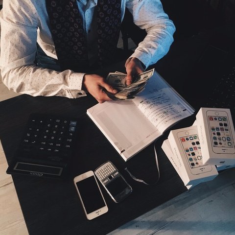 Awesome tips and tricks about how to make #money while #online #online_jobs #smm