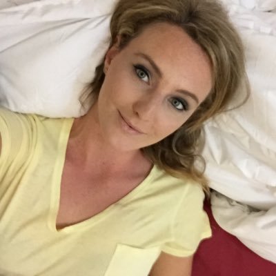 carolinebanham's profile picture. can we stop for food?