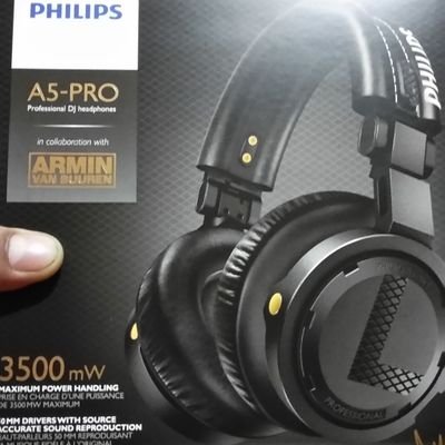 DjSplenda's profile picture. I love me Electronic Music!!