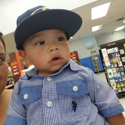 Elyherguzman's profile picture. 