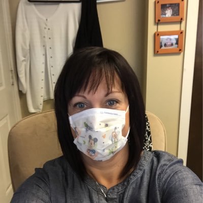 kellybiem's profile picture. Arts Books