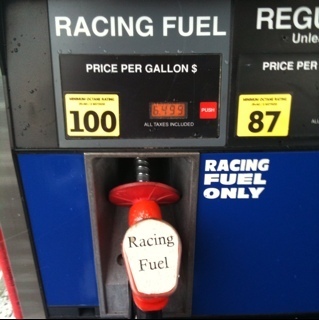 AcusticThoughts's profile picture. "I’m the big buck of this lick. If any of you want to try it, come on and whet your horns."