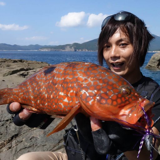 こんにちわ(^^)/ 福岡県に在住している金丸竜児（かなまるりゅうじ）と申します。 魚釣りが大好きですが、魚釣りに関わらずツイートしていきたいと思いますので、どうぞ皆様仲良くしてくださいませ(#^.^#) 宜しくお願い申し上げますm(__)m ＠RUDIES_FISHING