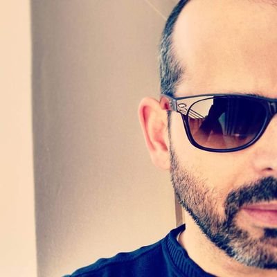 Musician, multi-instrumentalist, mixing and mastering enthusiast, Electronics and Data Science.