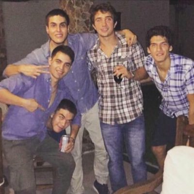 renatogm18's profile picture. 