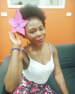 Am outgoing and ambitious and love working and my kids