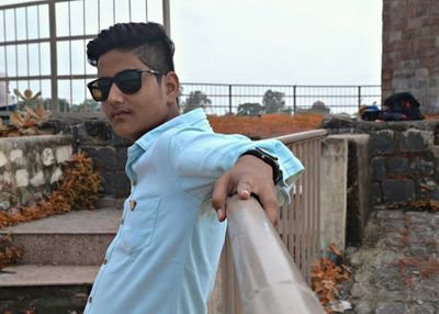 aapka_apna_143's profile picture. 