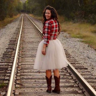 K3NN3D13_SM1TH's profile picture. •God 1️⃣✝• •Pentecostal Apostolic•      •S⚽️CCER! • •17•2/3/99♒️• •Western Sizzlin•