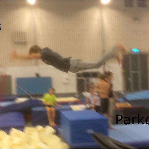 Jag heter Axel Andersson och gillar att träna parkour och göra videor. Youtube: parkoursnubben https://t.co/9qh5gT3svK