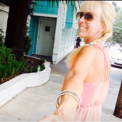 Stella & Dot Stylist. Style Slinger. Personal shopping/styling, special events,trunk shows & pop-ups. You are gorgeous! Shop here 👇🏻
