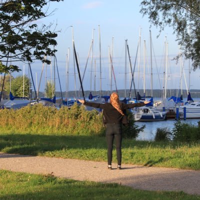 thunderbold_l's profile picture. Fuck them all Dothrak