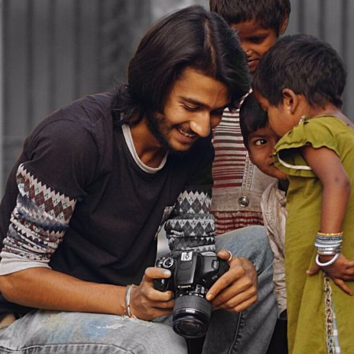 Copywriting for a living, living to express.
Traveler, Photographer on the side. Mad about cold beer and warm conversations! Follow - https://t.co/rordH4p1zI