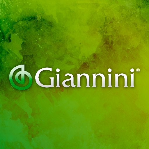 Fundada em 15 de Novembro de 1900, a Giannini é a maior marca de instrumentos e encordoamentos do Brasil.