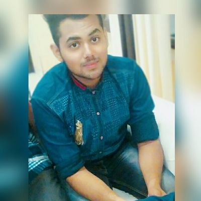 Rvtues's profile picture. 