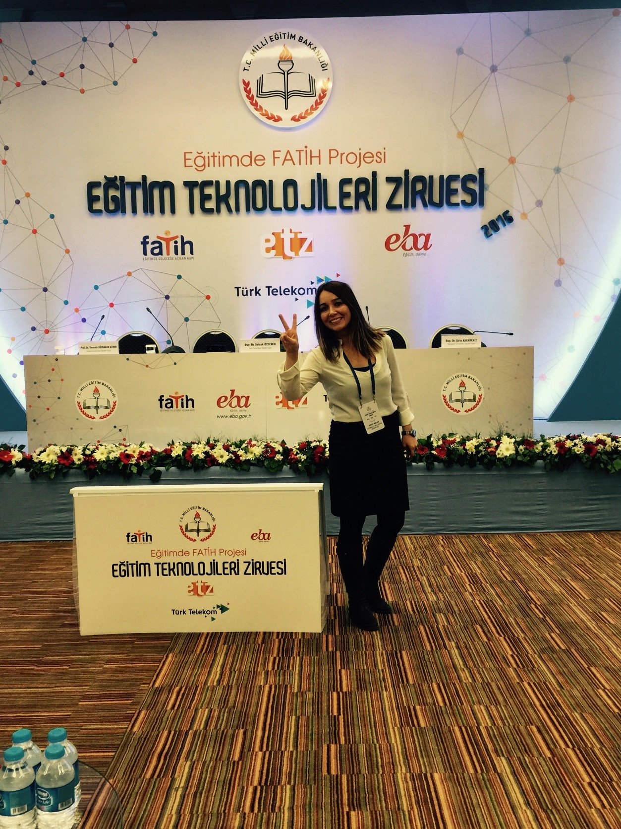 Bilişim Teknolojileri Öğretmeni 
Bahçeşehir Üniversitesi, Eğitim Teknolojisi, PhDc
#makeröğretmen #egt #GoogleCertifiedEducator #AppleTeacher