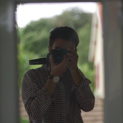 AlexandrTouzeau's profile picture. DJ résident de ma salle de bain - Moins de cheveux mais plus de charisme