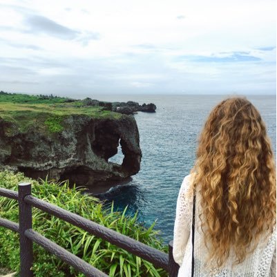 absque_dubio's profile picture. curly