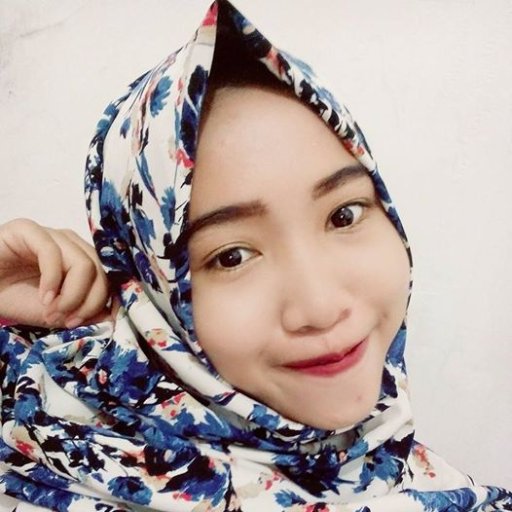Fadila2829's profile picture. Yes I'm single ,but i'm not free i'm so expensive 😊