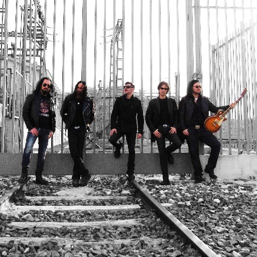 Amalgamaband's profile picture. NACIMOS, CRECIMOS (CASI TODOS), NOS ENCONTRAMOS EN EL CAMINO, Y FORMAMOS LA MEJOR PUTA BANDA DE ROCK DE ESTE PAIS DE LOS ULTIMOS 30 AÑOS.