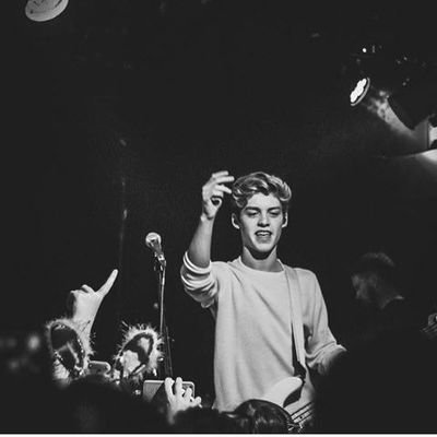 Aaronrpgca's profile picture. 'Cause I can't help falling in love with you.