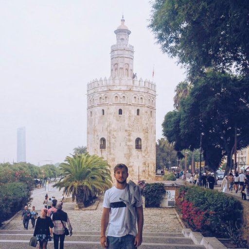 Shareislive's profile picture. ·Graduado en ciencias de la Actividad Fisica y del deporte
·Máster propio en Optimización del Rendimiento y Redaptación Físico-Deportiva.
Entrenador/Readaptador