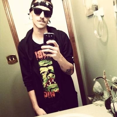 R.I.P. My dudes Chris & Logan❤ // Live Free. Die Free. // Straight outta Chemical Valley, Ontario. // Kickin' it since 1996.