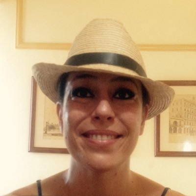 Me dedico a los derechos de autor, que son derechos humanos, a la cultura y la educación. Y a mi hijo.
