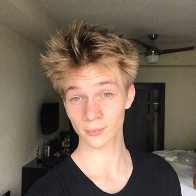 itsjohnextra's profile picture. 