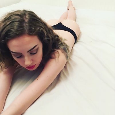 chloe_x_wright's profile picture. 