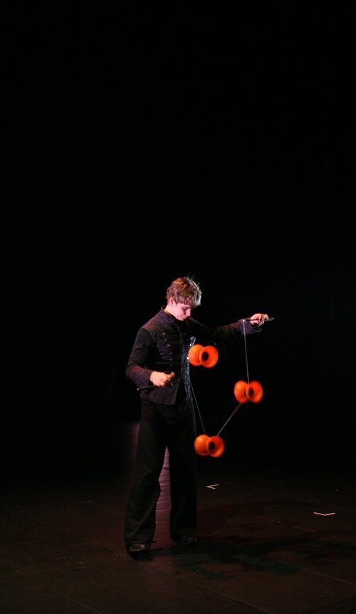 AaroKontio's profile picture. Finnish diabolo-juggler living currently in Lappeenranta and performing where ever i'm booked.