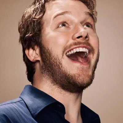 A well-meaning goofball who serves juice mainly to the First Order. I HAVE A FRIEND, @SlatersServant!