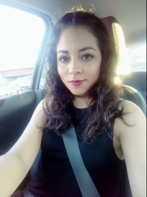 mirnapadillaa's profile picture. 