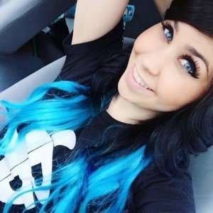 •@TheHaleyBaby account•💙our queen and she is a beauty asf❤️💍👑