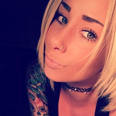 camille_soler's profile picture. ESPAGNOL - FRANCAiSE instagram : Camille Adrenalina - . Coiffeuse - Barmaid .