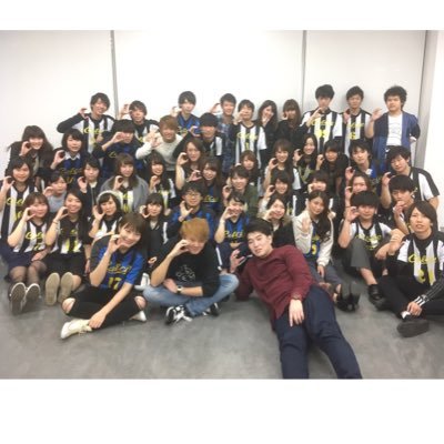 帝京平成大学 中野キャンパスの薬学フットサルサークルCalcio(カルチョ) 月に4回ほど活動しています 薬学部限定のサークルで男子プレイヤーはもちろん女子はマネージャーではなくフットサルしてみたいって子を募集していて初心者も大歓迎なので体験してみたい、興味のある方DM、リプ送ってください！ 創設日 10月10日