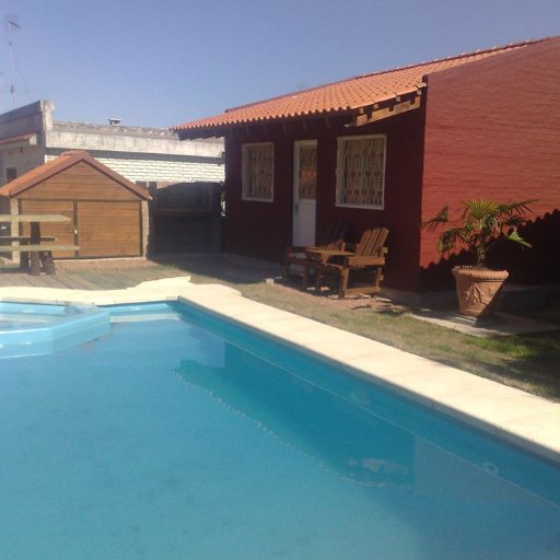 VACACIONES     ALQUILER POR TEMPORADA     TODO EL AÑO
CABAÑAS CON PISCINA CLIMATIZADA SOLAR  
SRA NARA  099911305