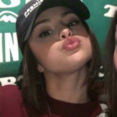 grlfriendz's profile picture. odeio cantor que se veste de rockeiro achando ser heavy metal mas canta pop ainda bem que eu gosto da avril lavigne