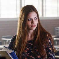 Lydia Martin (@inleyenkadin) Twitter profile photo