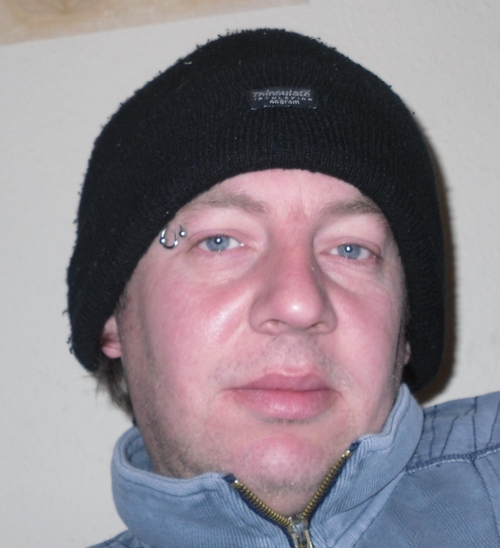 DarrenEllis69's profile picture. Giving my very rarely used account a reboot. Never thought of using twitter as a serious photography sharing tool before. Let's see how it goes.